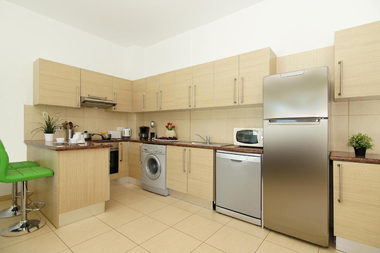 Calypso - Coralli Beachfront Apartment Protaras Bagian luar foto