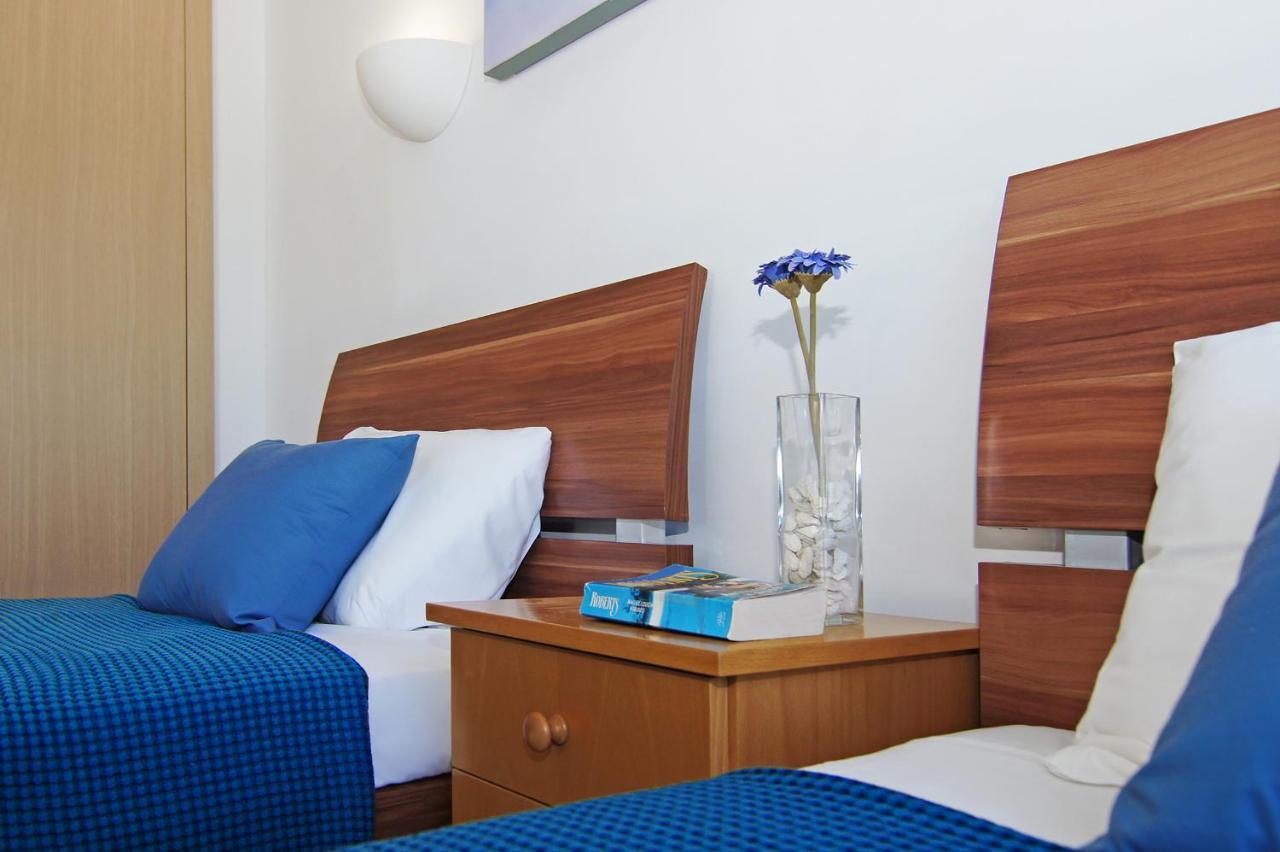 Calypso - Coralli Beachfront Apartment Protaras Bagian luar foto