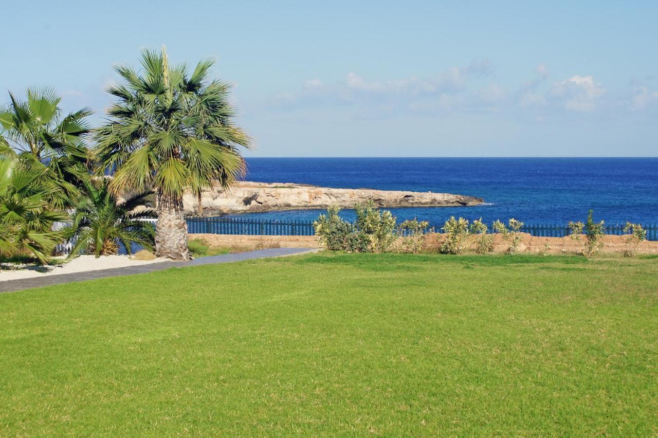 Calypso - Coralli Beachfront Apartment Protaras Bagian luar foto