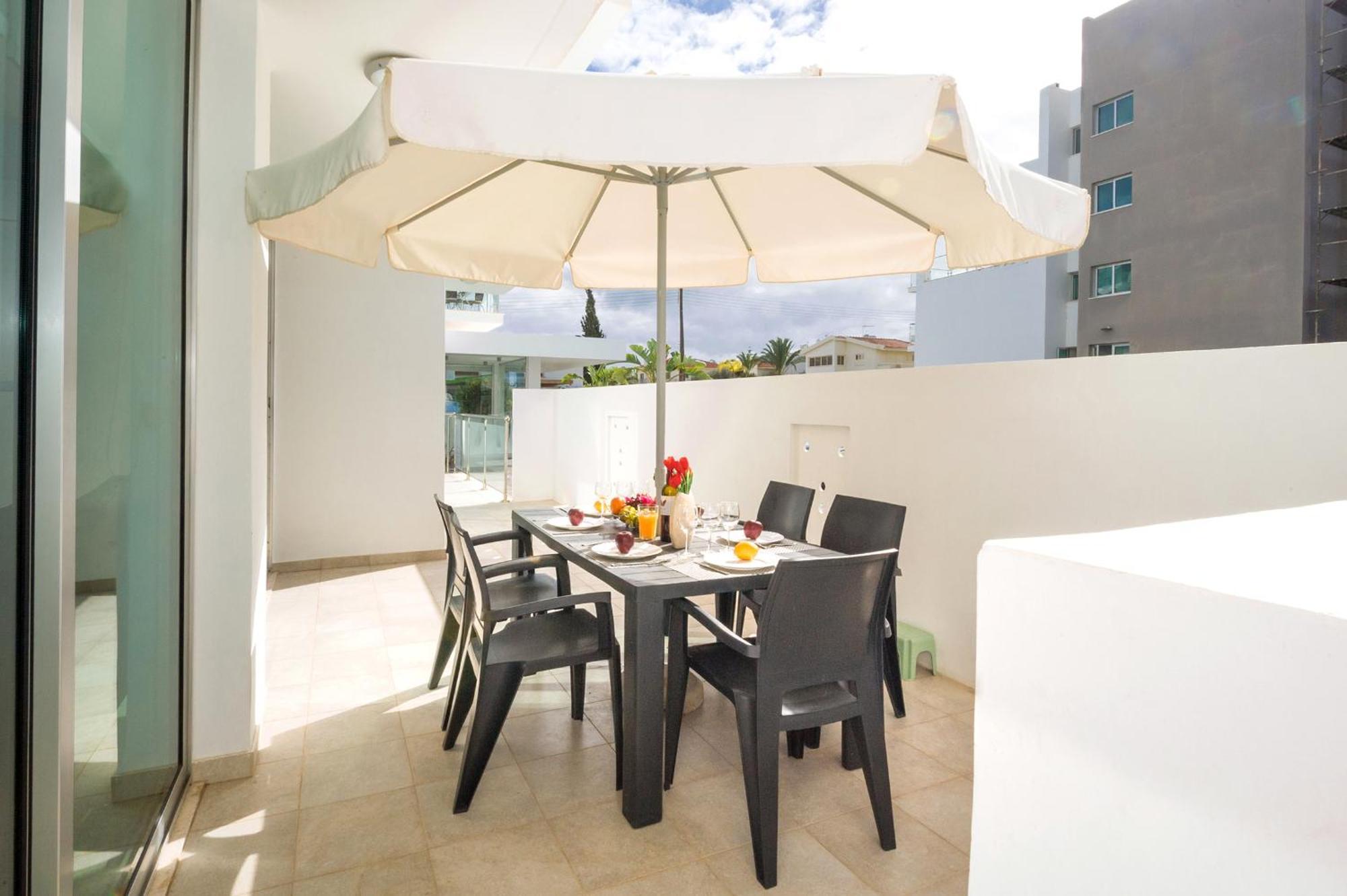 Calypso - Coralli Beachfront Apartment Protaras Bagian luar foto