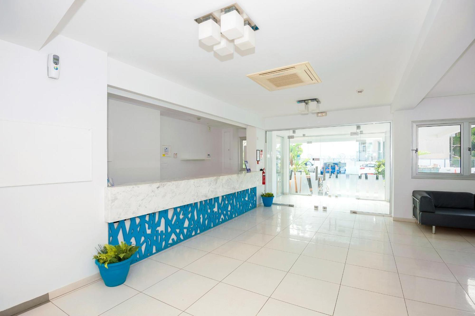 Calypso - Coralli Beachfront Apartment Protaras Bagian luar foto