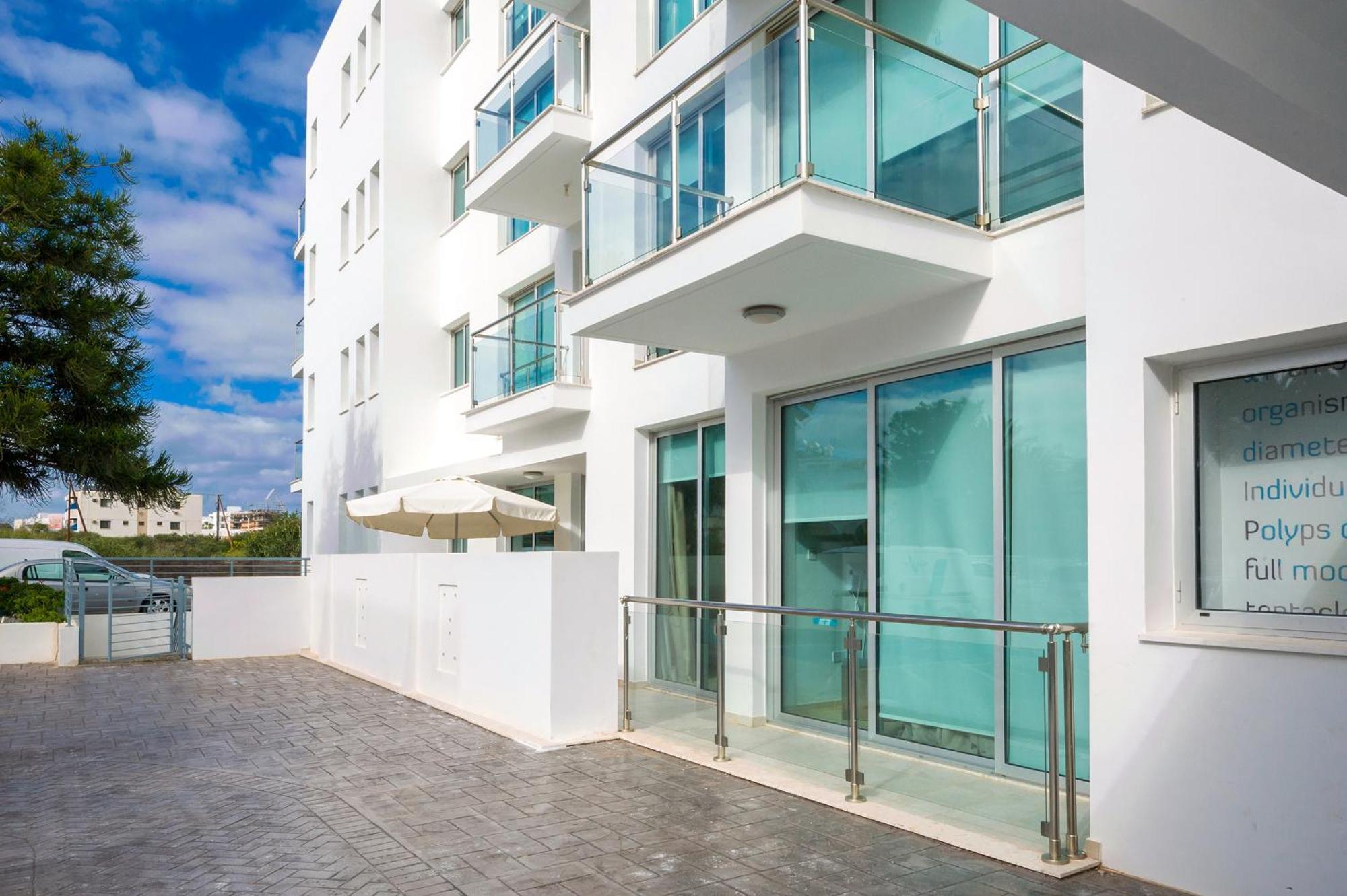 Calypso - Coralli Beachfront Apartment Protaras Bagian luar foto