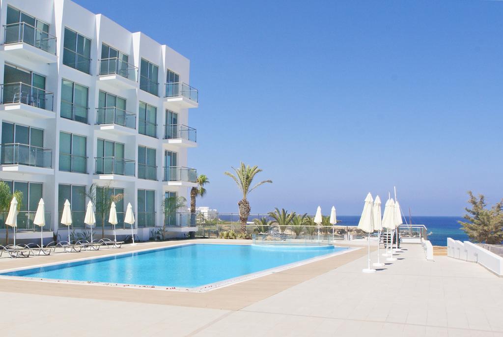 Calypso - Coralli Beachfront Apartment Protaras Bagian luar foto