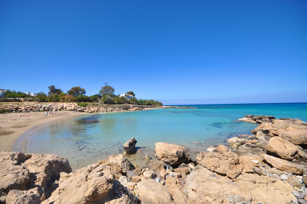 Calypso - Coralli Beachfront Apartment Protaras Bagian luar foto