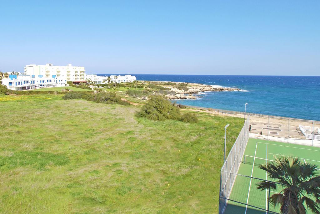 Calypso - Coralli Beachfront Apartment Protaras Bagian luar foto